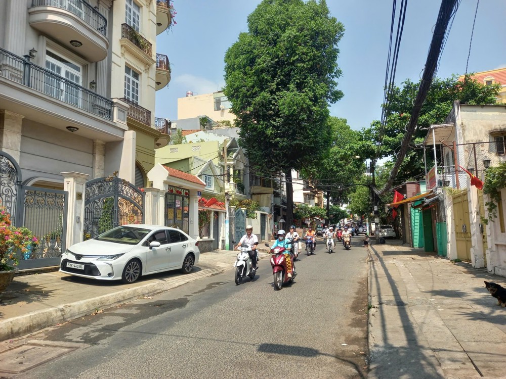 Cho Thuê Mặt Bằng 2 Mt Phan Bội Châu, 120M2, 28Tr, Tl