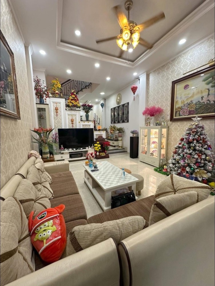 Bán Nhà Đường Ql 13, Phường Hiệp Bình Phước. Thủ Đức, Tp Hcm. Dt 126M2, 4 Tầng, Sh. Giá 12.9 Tỷ