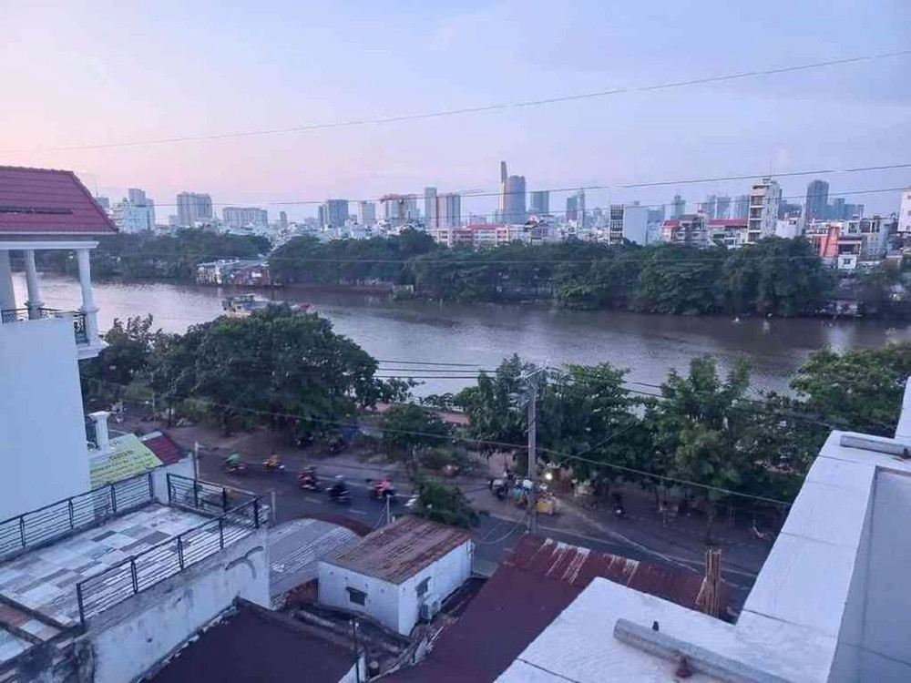 Quận 7, Hiếm Có, Mặt Tiền Trần Xuân Soạn, 6 Tầng, 4M5x30m. View Sông. Chỉ 17 Tỷ. Bán Gấp