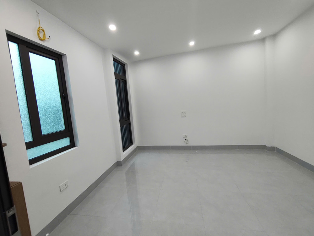 Khâm Thiên – Nhà Đẹp Thang Máy – Ở Ngay – Chỉ 11.5 Tỷ