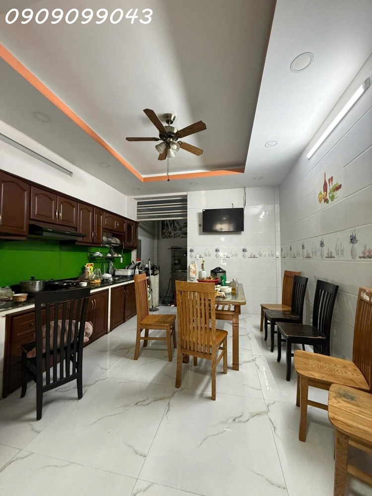 Mặt Tiền Chợ – Trường Chinh – 5 Tầng – Dòng Tiền 20Tr/tháng