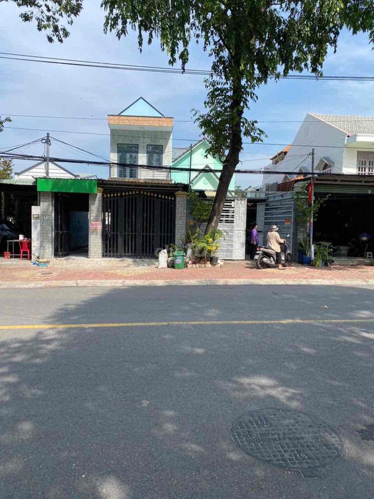 Cho Thuê Nhà Nguyên Căn Mặt Tiền Đường Lớn Tại Thủ Dầu Một – Vị Trí Đẹp, Phù Hợp Ở Kết Hợp Kinh