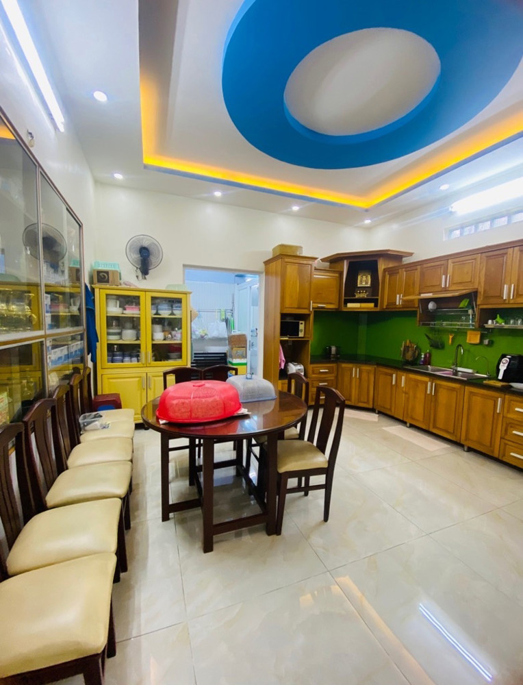 H2249 Mặt Tiền 5M - Giá Ngỡ Ngàng!