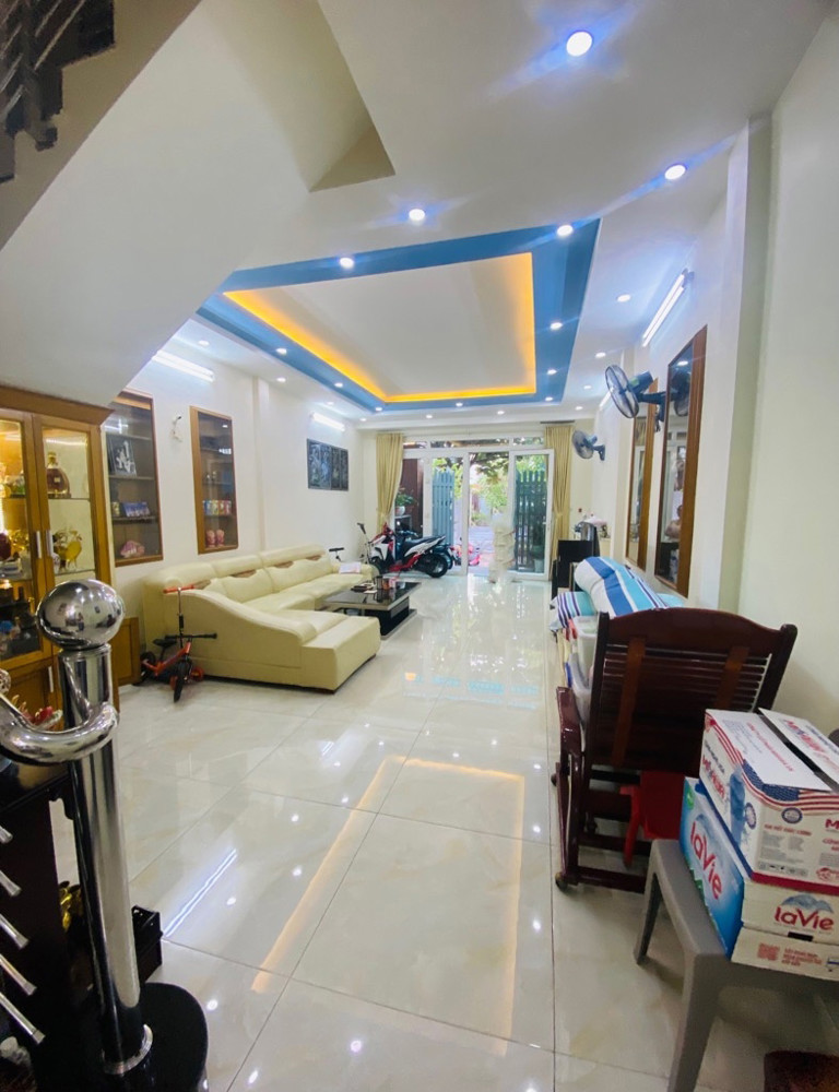 H2249 Mặt Tiền 5M - Giá Ngỡ Ngàng!