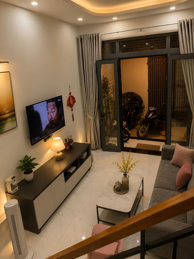 Giá 4 Tỷ Hơn- Nhà Phố Mới Dt 50M² Quận 7 – Phú Thuận – Trệt, Lầu – Shr- Hoàn Công Đủ
