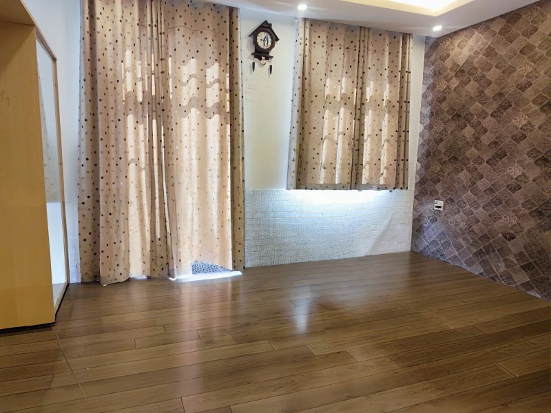 Bán Nhà Đường 357, Phước Long B, Q9, Thủ Đức, Tp Hcm. Dt 1002M2,, 3 Tầng, Sổ Hồng. Giá 14.9 Tỷ