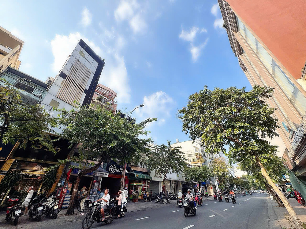 Bán Tòa Nhà 7 Tầng Mặt Tiền Đ.nguyễn Đình Chiểu, Quận 3- Ngang Lớn 7.9M*21m- Hdt Đều 11Tr/th- Chỉ