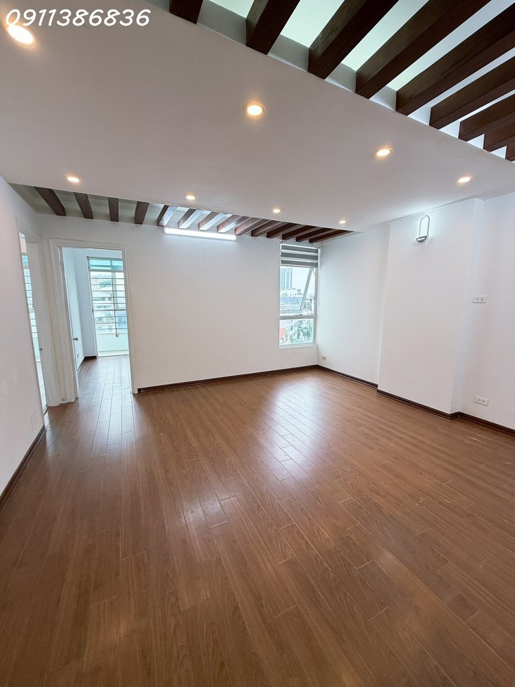 Hot Tòa D11 Trần Thái Tông 83M 2Pn Vị Trí Đắc Địa, Nhỉnh 8 Tỷ Vip Cầu Giấy