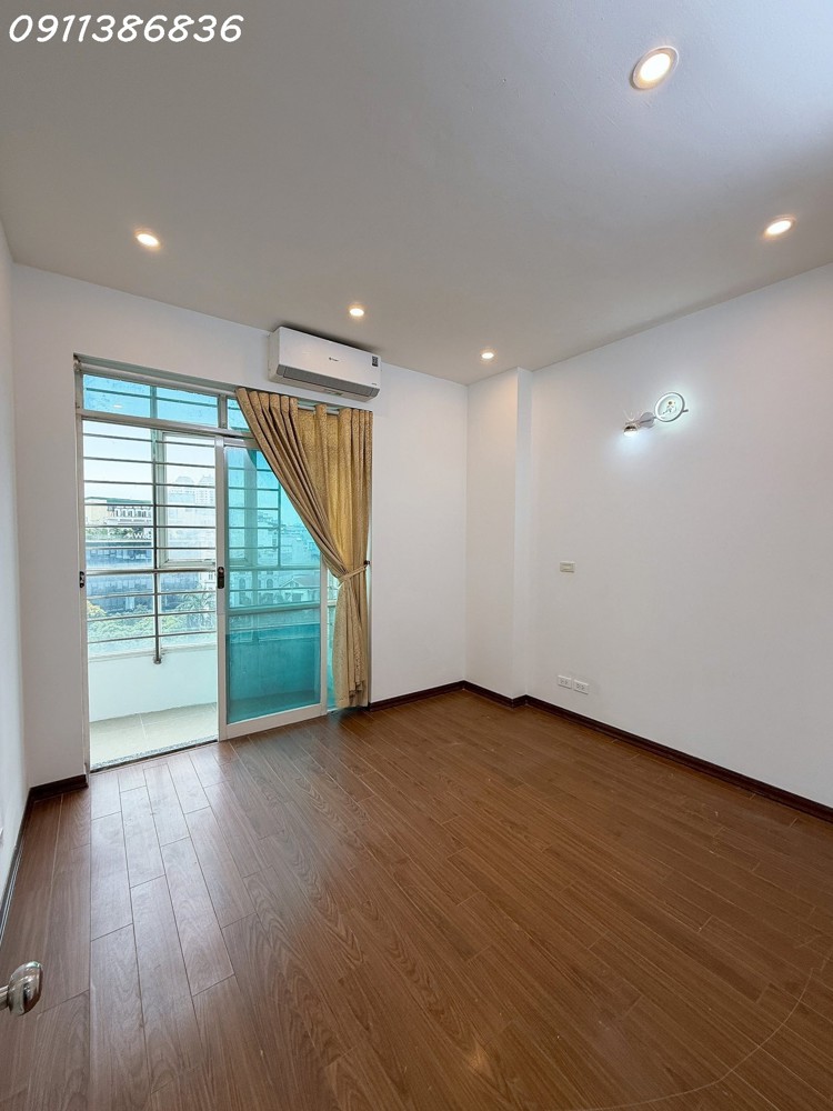 Hot Tòa D11 Trần Thái Tông 83M 2Pn Vị Trí Đắc Địa, Nhỉnh 8 Tỷ Vip Cầu Giấy
