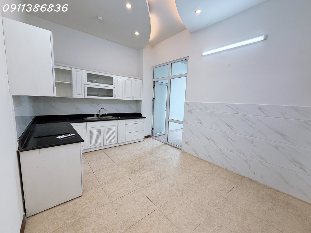 Hot Tòa D11 Trần Thái Tông 83M 2Pn Vị Trí Đắc Địa, Nhỉnh 8 Tỷ Vip Cầu Giấy