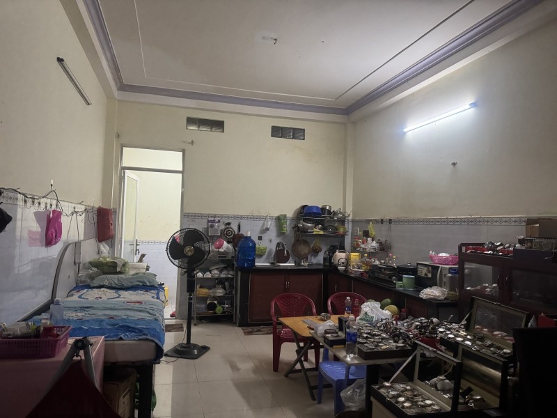 Bán Nhà Mặt Phố, Đường Số 8, Hiệp Bình Phước, Thủ Đức, Tp Hcm. Dt 80M2, 4Pn, Sổ Hồng. Giá 9.4 Tỷ