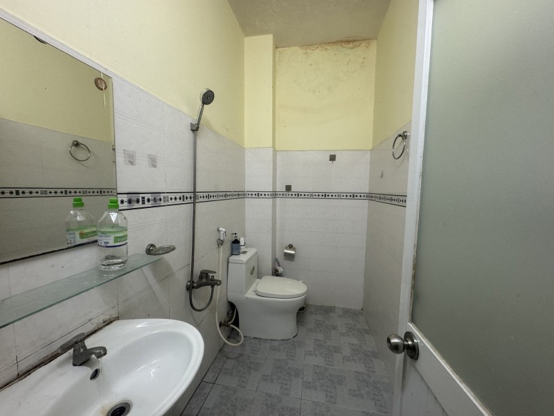 Bán Nhà Mặt Phố, Đường Số 8, Hiệp Bình Phước, Thủ Đức, Tp Hcm. Dt 80M2, 4Pn, Sổ Hồng. Giá 9.4 Tỷ