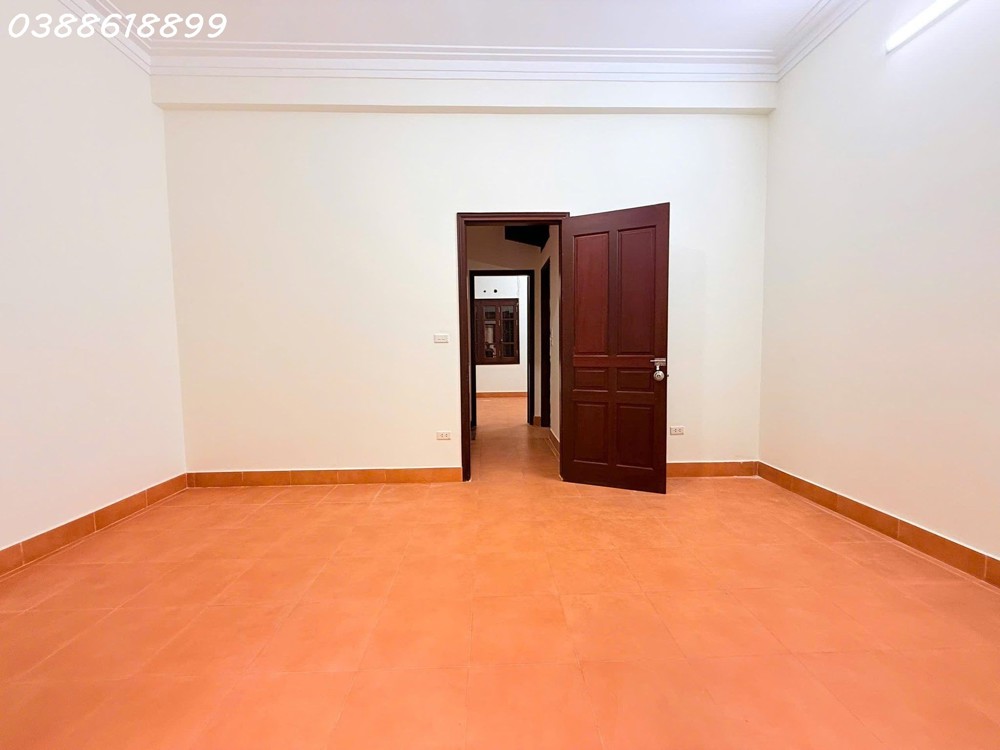Phân Lô Trần Quốc Hoàn - Cầu Giấy - Ô Tô Tránh Dừng Đỗ - Hai Mặt Thoáng - Dân Trí Cao - Ở Cực