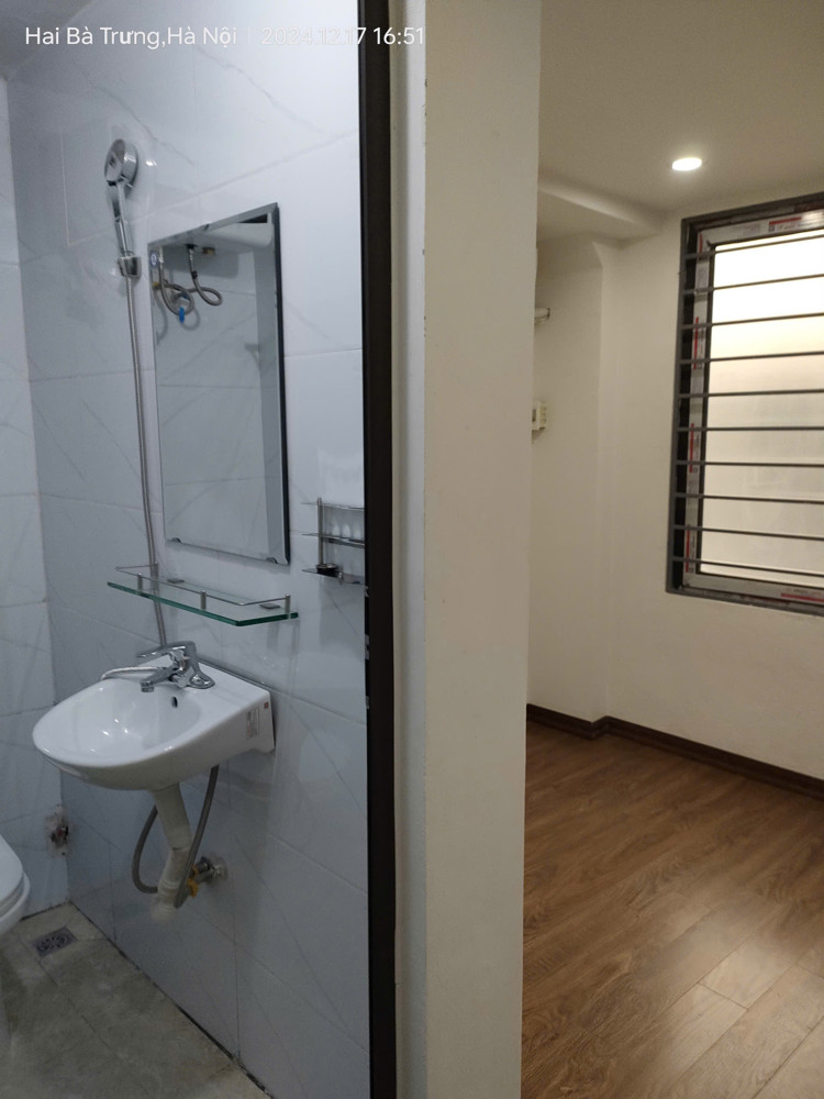 Bán Gấp Giá Rẻ Căn Hộ Khép Kín Mặt Phố Phúc Tân Căn Hộ 20M2, 680 Triệu Hoàn Kiếm