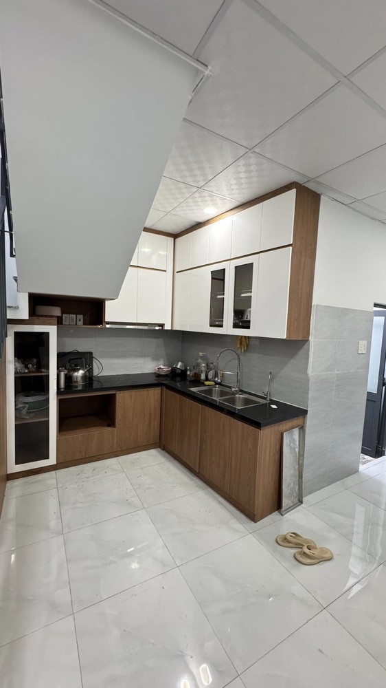 Bán Nhà 2 Tầng Kinh Doanh Mặt Tiền Đường Nguyễn Tất Thành