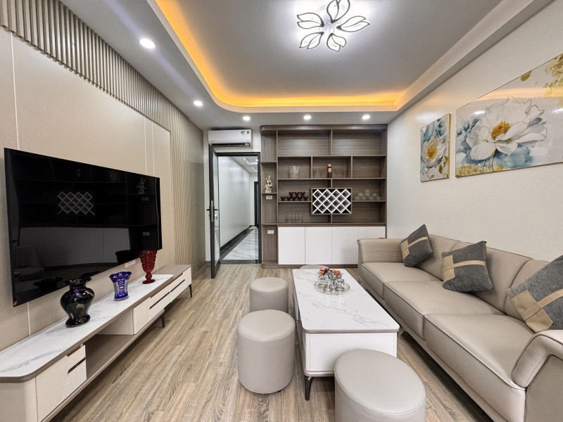 Bán Nhà 5 Tầng-Thang Máy Phố Nguyễn Sơn-Long Biên 60M2 X13.8 Tỷ
