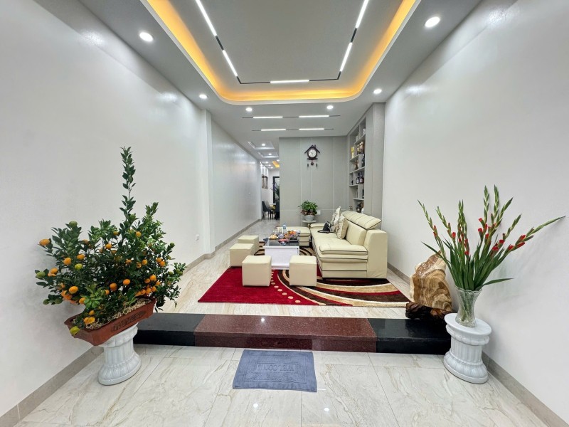 Bán Nhà 5 Tầng-Thang Máy Phố Nguyễn Sơn-Long Biên 60M2 X13.8 Tỷ