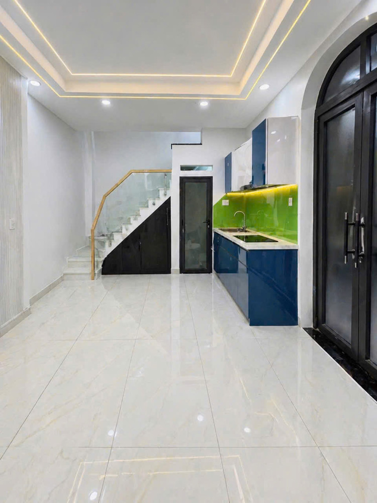 Bán Nhà Sát Mặt Tiền Q4ngang 5-99 X Đúc 3 Tấm Có 4 Đ