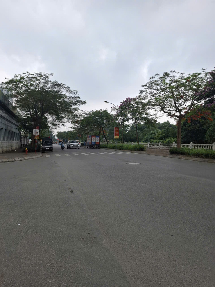 Long Biên Giờ Toàn Đất 1X Tỷ/m2…mà Vẫn Còn Lô 68M² Ô Tô Vào Đất Chỉ Nhỉnh 8,X Tỷ?