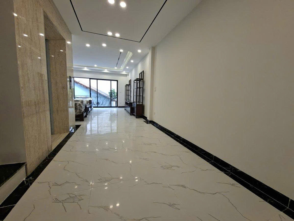 Bán Nhà Ngọc Lâm 80M 6 Tầng Mt4.8m Thang Máy Gara Ô Tô Kinh Doanh Hơn 20 Tỷ
