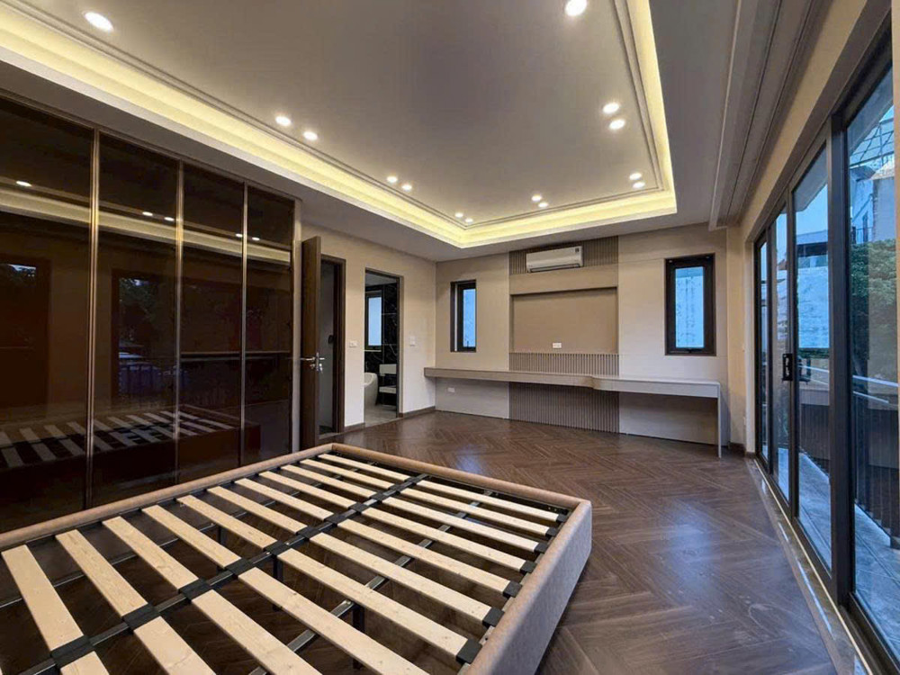 Bán Nhà Ngọc Lâm 55M 6 Tầng Thang Máy Gara Ô Tô Kinh Doanh Hơn 19 Tỷ