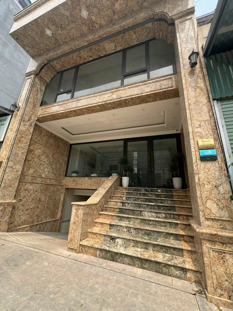 Bán Tòa Nhà Làm Trụ Sở Cty 7,5 Tầng, Mới Xd (Có Hầm, 5 Tầng Office, 2 Tầng Để Ở) Tại Hà Đông