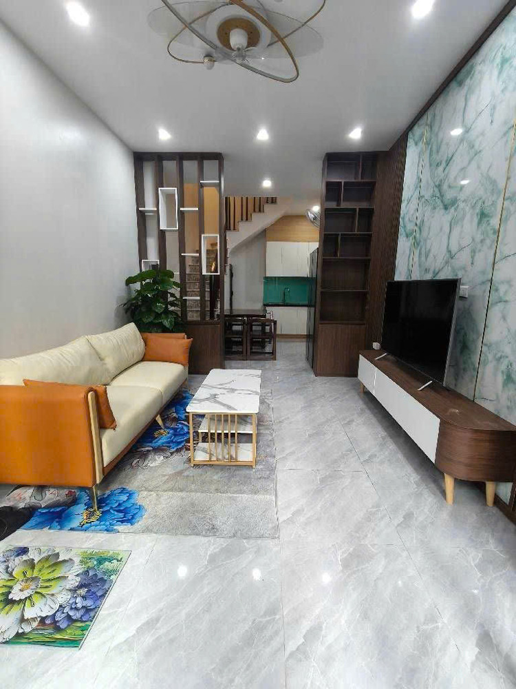 Giật Mình Với Căn Nhà Đẹp Như Homestay Ngay Trung Tâm Thạch Bàn – Chỉ Nhỉnh 6 Tỷ