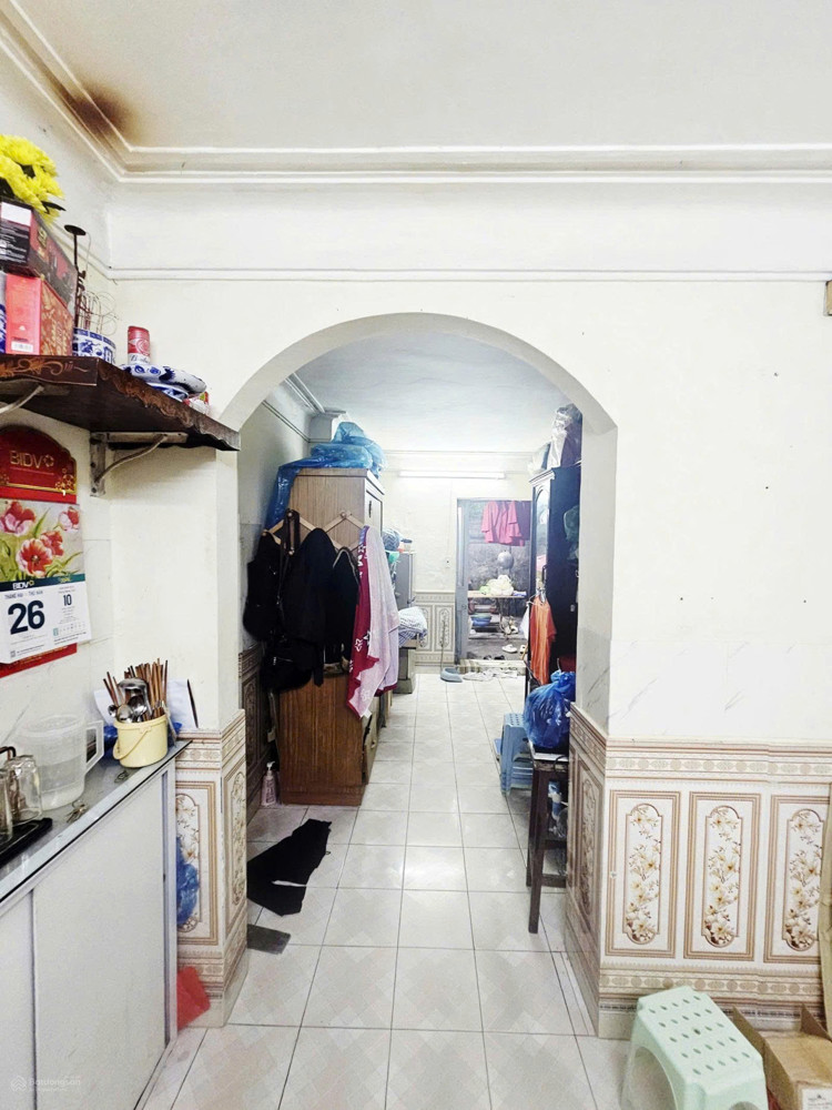 Tầng 1 Siêu Hiếm Có Sân Riêng, Dtsd Lên Đến 60M2 Tại Phố Minh Khai. Giá 4,5 Tỷ