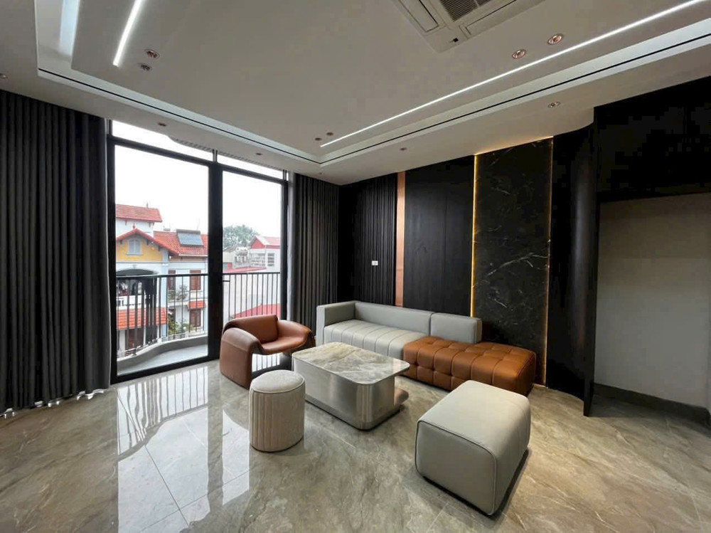 Nhà Đẹp Thang Máy- Kinh Doanh- Ô Tô Tránh- View Công Viên Sài Đồng 58M2 X 7 Tầng X 16.5 Tỷ Long