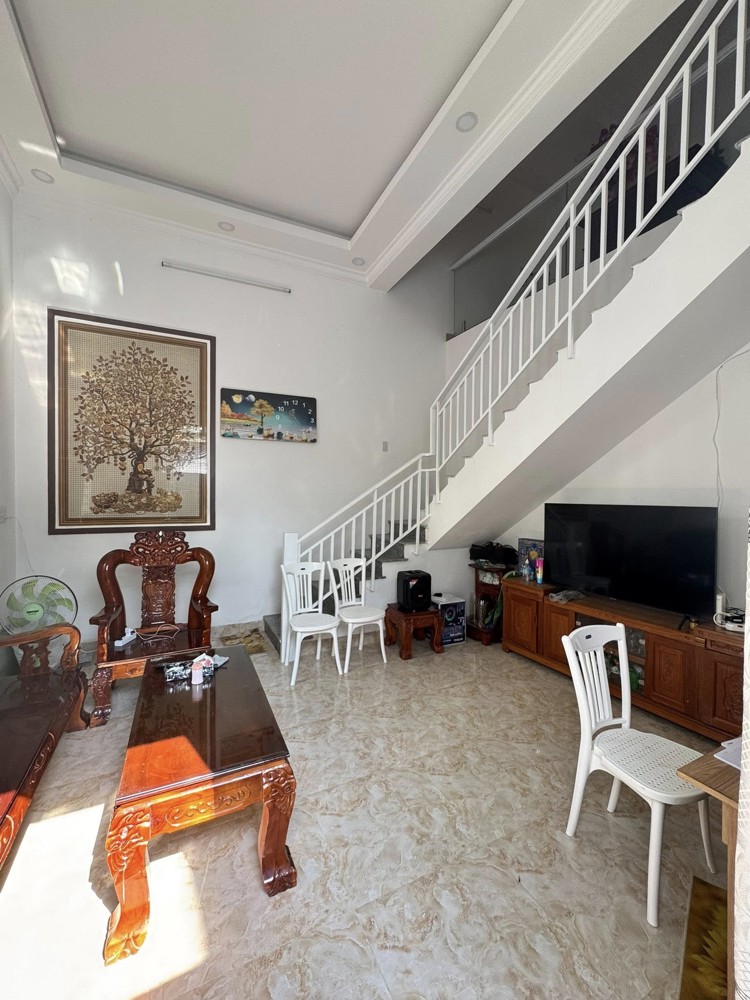 Bán Căn Nhà 2 Tầng Đường Ô Tô Phú Trung Phường Tây Nha Trang
