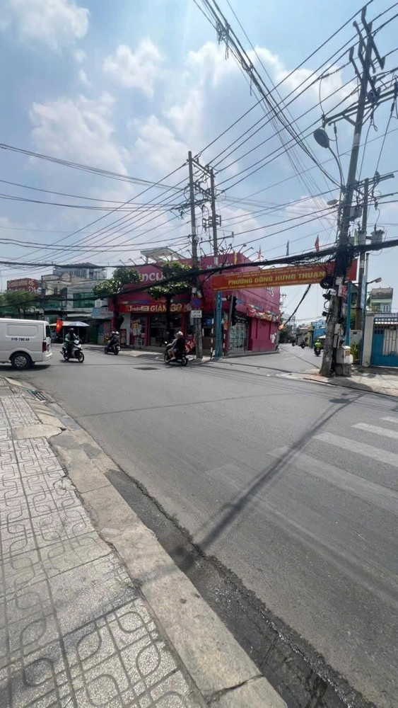 Bán Nhà Mặt Tiền Nguyễn Văn Quá - Gần Trường Chinh, 6X25m, 2 Tầng - Tiện Xây Mới, 18,9 Tỷ