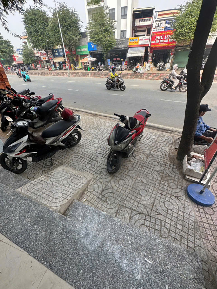 Quận Tân Phú ! Cho Thuê Nnc Mặt Tiền Lê Trọng Tấn, Liên Hệ Xem Mặt Bằng : 0908944568