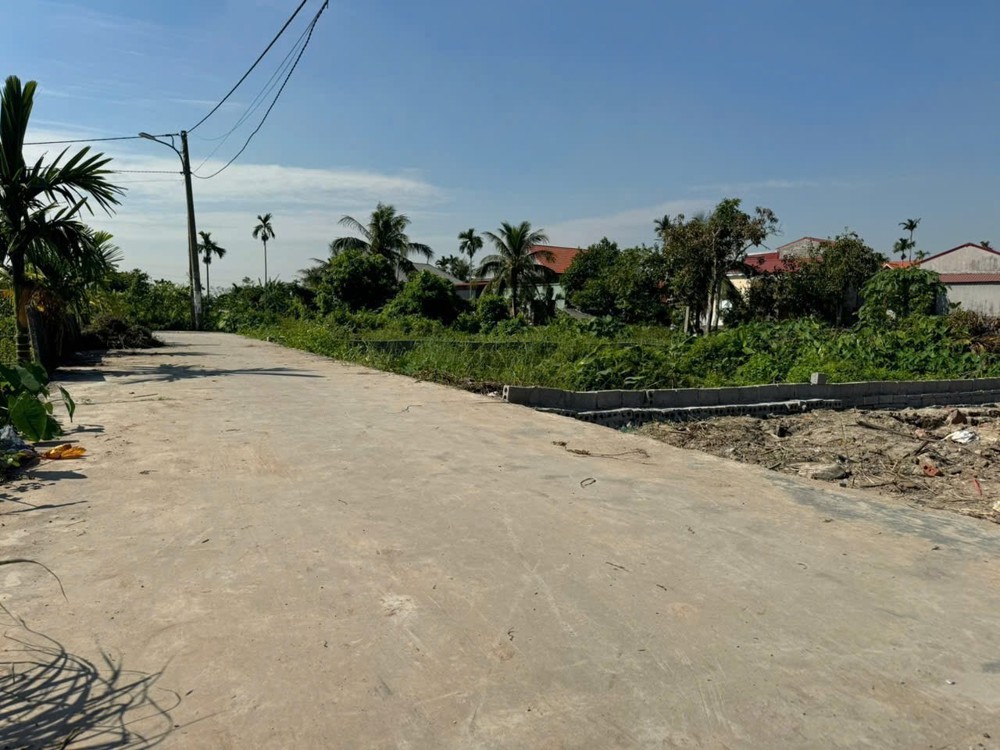 Sở Hữu Ngay Lô Đất Đẹp Gần Đường Lớn Và Chợ Quyết Tiến