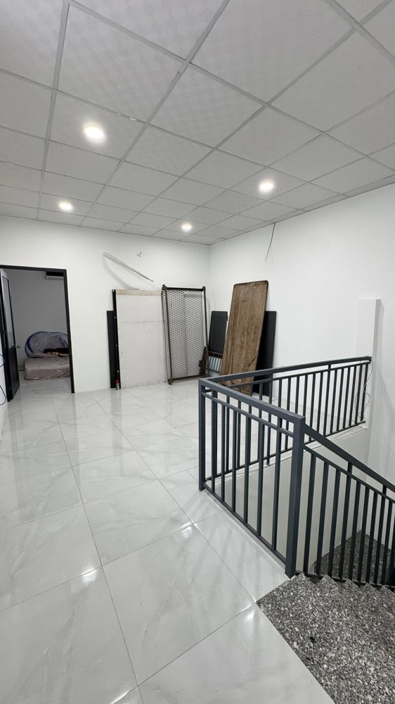 Bán Nhà 2 Tầng Kinh Doanh Mặt Tiền Đường Nguyễn Tất Thành