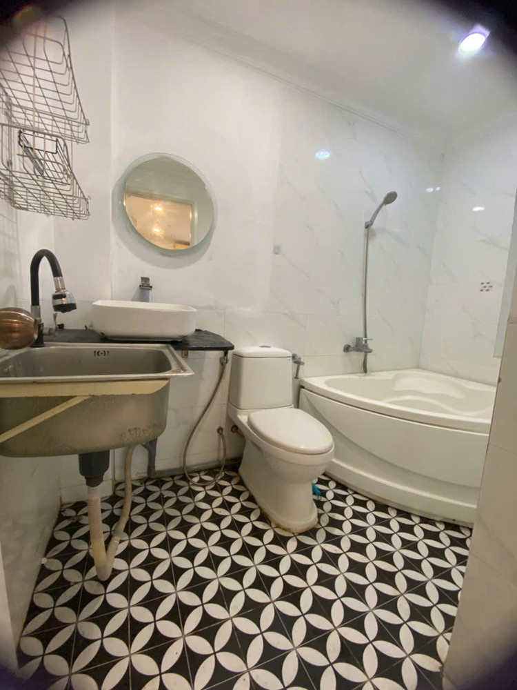 Cho Thuê Căn Hộ Full Tiện Ích Hẻm 212B Nguyễn Trãi, Quận 1, Ms. Diệu – 0961444638
