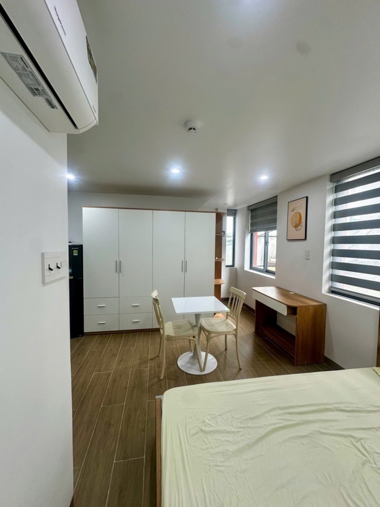 ► Mt Bình Hòa Sát Thăng Long, Downtown, 180M2, 4.5 Tầng, 23 Căn Hộ Hiện Đại
