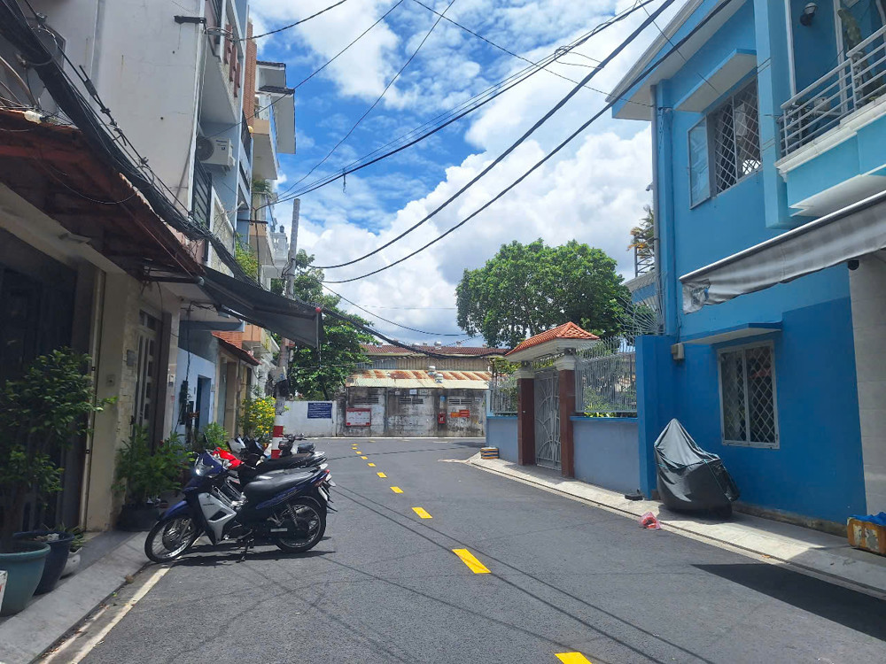 Chỉ 10 Tỷ - 60M² - 4 Tầng Btct - Hxh 9M Luỹ Bán Bích - Tân Phú