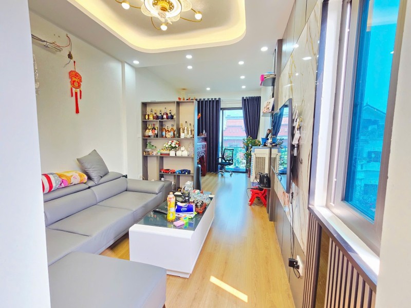 Nhà Mới- Đẹp 5 Tầng Ngõ Thông Ô To Chánh Kinh Doanh Đỉnh 40M2 X 9 Tỷ.sài Đồng-Long Biên