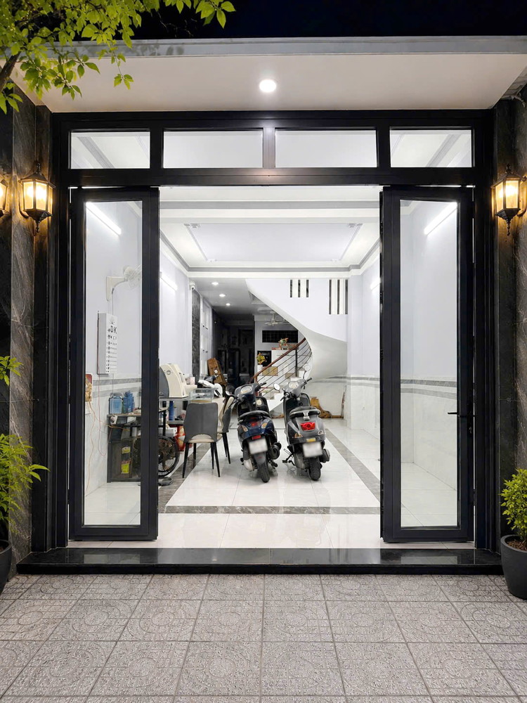 Mặt Tiền Đường Khu Gần Parcmall Q8 Cao Lỗ P4 P.chánh Hưng