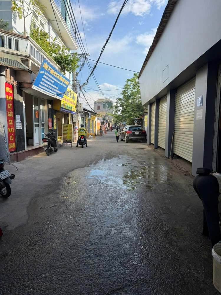 Cho Thuê Nhà 1 Tầng, 220M²,Thông Sàn, Ngõ 195 Cầu Diễn, Mt 13.5M,Hợp Kinh Doanh Đa Ngành
