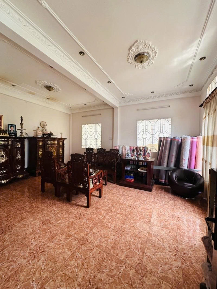 Bán Nhà Mặt Tiền Ca Văn Thỉnh, Ngay Đồng Đen - Bàu Cát, 13X9m, 4 Tầng - 4Pn, Chỉ 17,5 Tỷ
