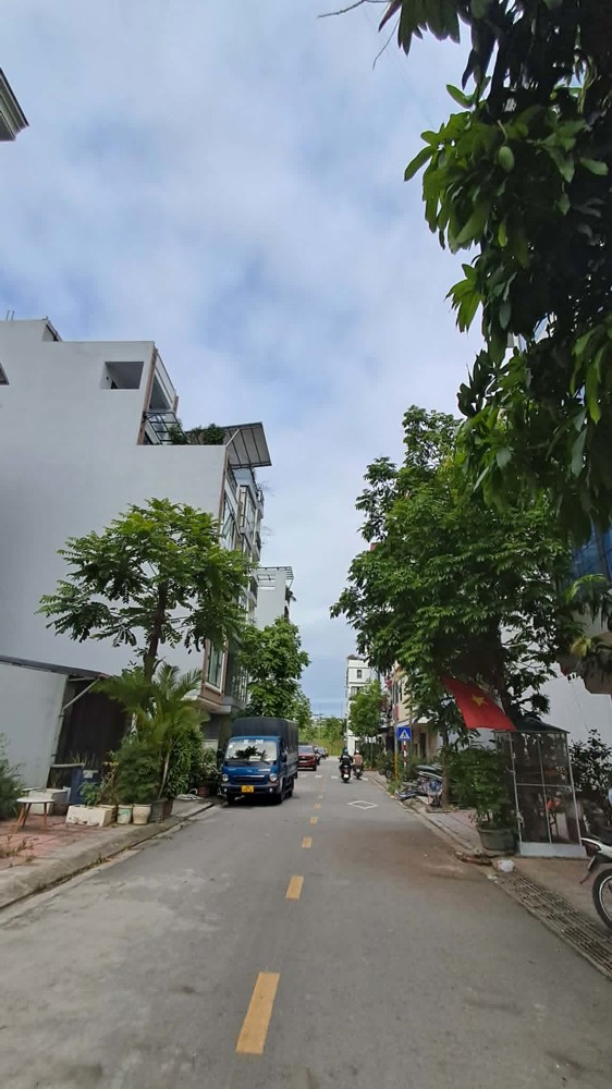 Bán Nhà Đấu Giá Long Biên 80M2- 6 Tầng Thang Máy- Gara Oto- 1X Tỷ