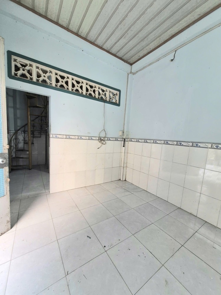 L2276 - Nhà Tân Bình Giá Cực Sốc 2.X Tỷ