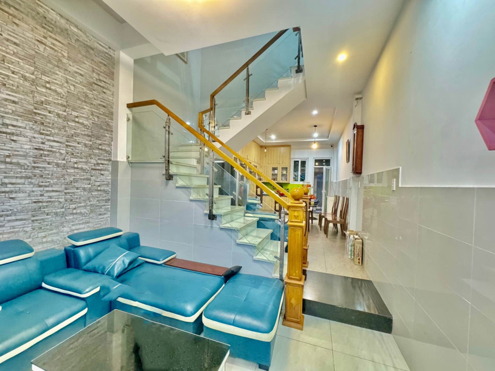O2277 - Nhà Đẹp Hẻm 9M, Sân Oto Rộng Rãi