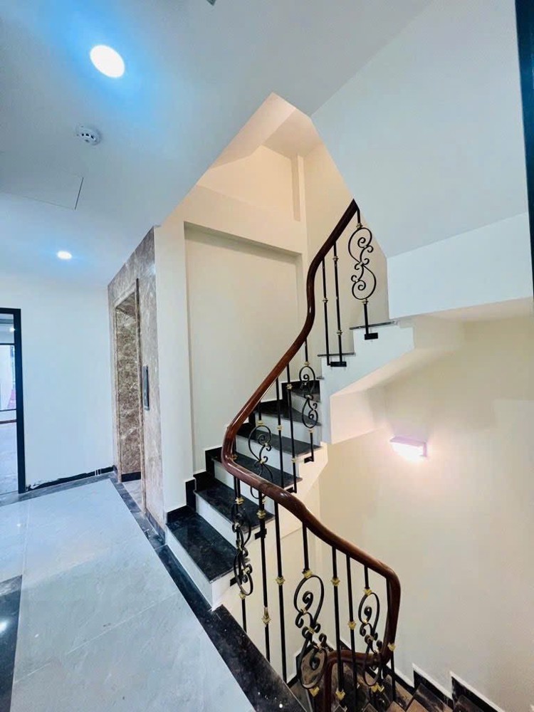 Bán Nhà Nguyễn Trãi Thanh Xuân, Lô Góc 3 Mặt Thoáng, 7 Tầng Thang Máy Ở, Vp, Nhỉnh 27 Tỷ
