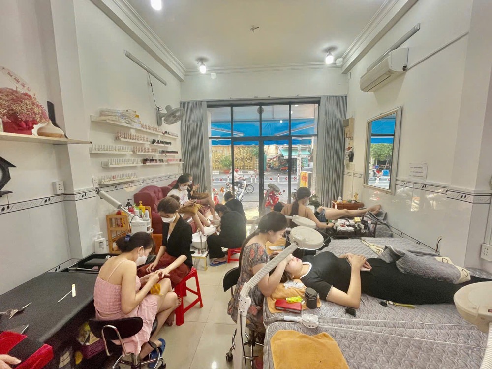 Tân Phú ! Chốt Nhanh – Sang Rẻ Salon Nail – Mi, Mt Đường Lớn Nguyễn Sơn , Vị Trí Mt Bao Đẹp, Tel :