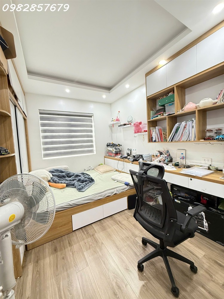Hiếm Chủ Gửi Bán Căn Góc Dt 59M2, 2 Ngủ, 2Wc Ban Công Hướng Đông Nam, Thiết Nội Thất Đẹp Giá Rẻ