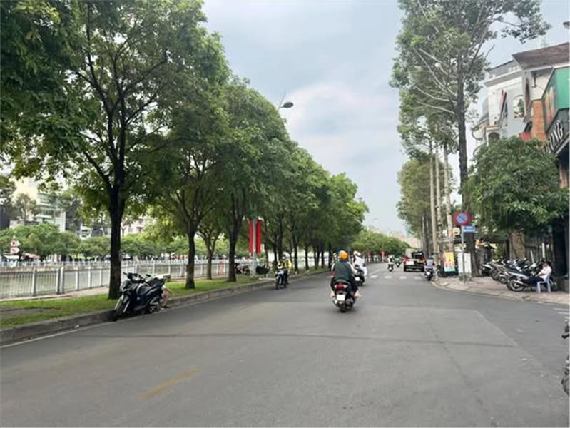 Nhà Hxh Đường Nguyễn Văn Thủ Đa Kao Quận 1