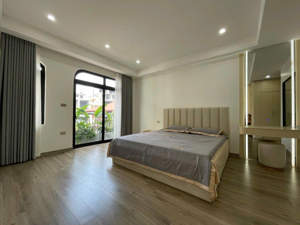Hót Chủ Di Cư Nước Ngoài Bán Gấp Nhà Long Biên