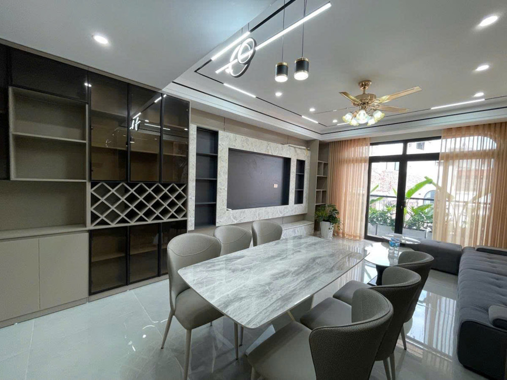 Hót Chủ Di Cư Nước Ngoài Bán Gấp Nhà Long Biên